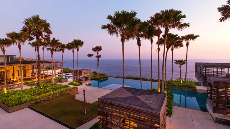 Alila Villas Uluwatu at dusk