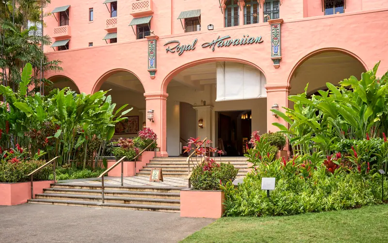 The pink arched entrance of The Royal Hawaiian, Waikīkī