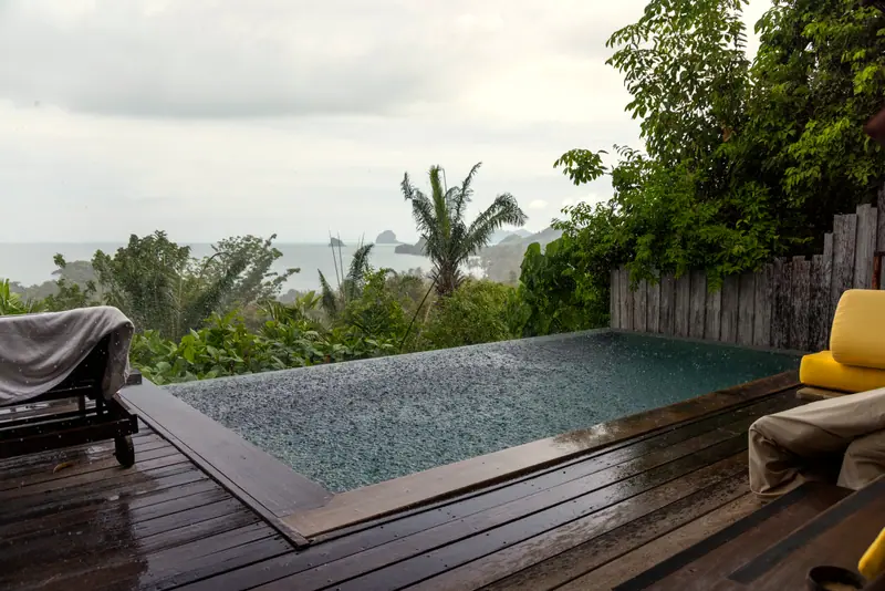 Rain, Six senses Yao noi
